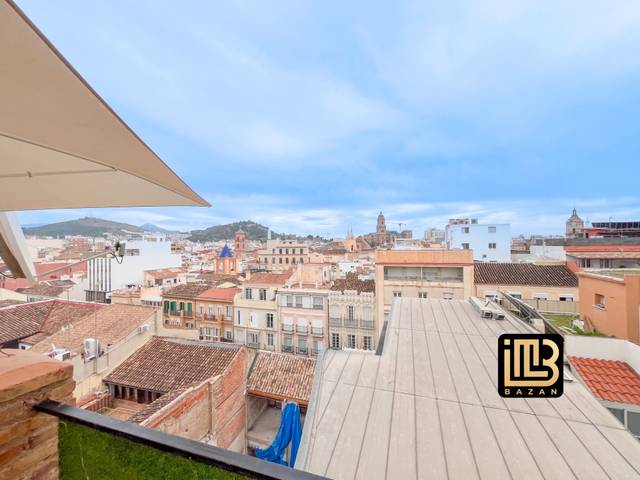 Ático en Alquiler en Avenida de la Rosaleda en La Goleta - San Felipe Neri