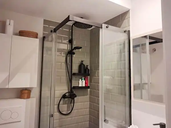 Bany de Apartament en venda en Madrid amb Aire condicionat, Calefacció i Moblat