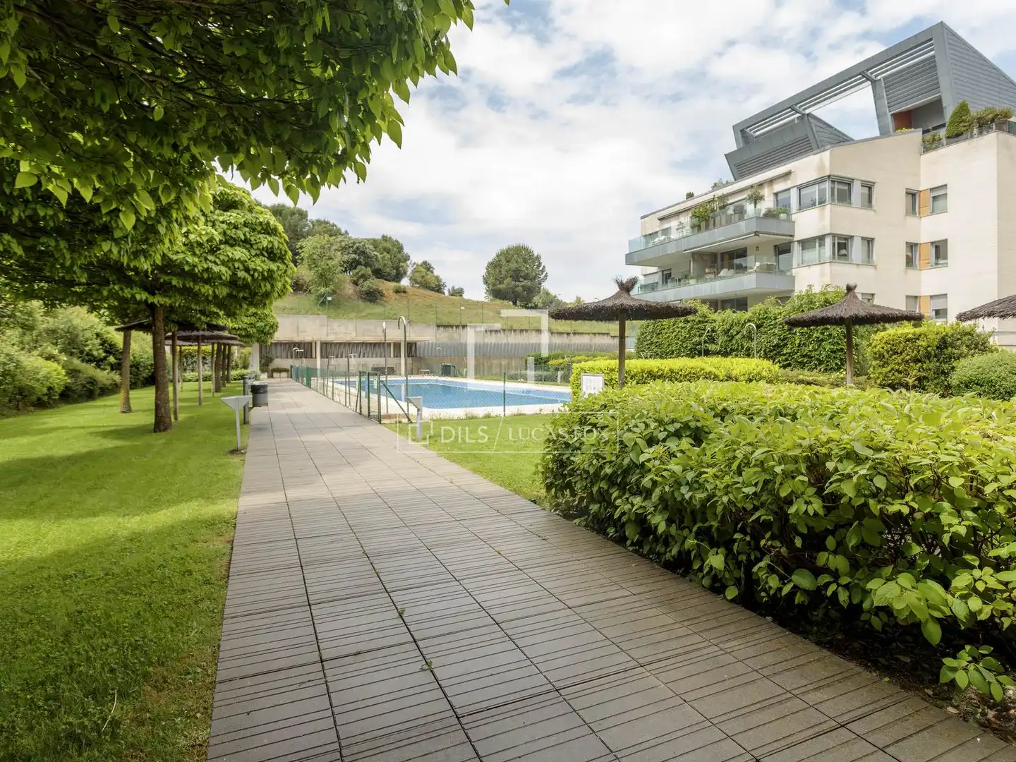 Terrassa de Pis de lloguer en Majadahonda amb Aire condicionat, Calefacció i Jardí privat