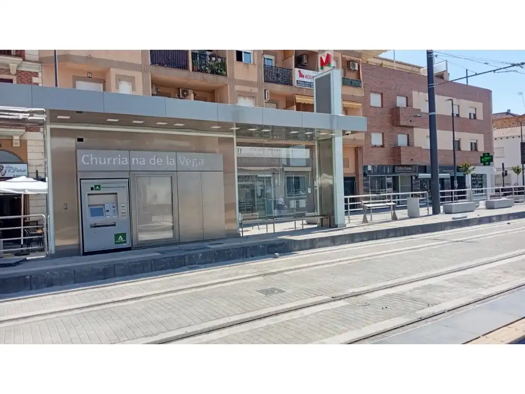 Vista exterior de Pis en venda en Churriana de la Vega amb Balcó