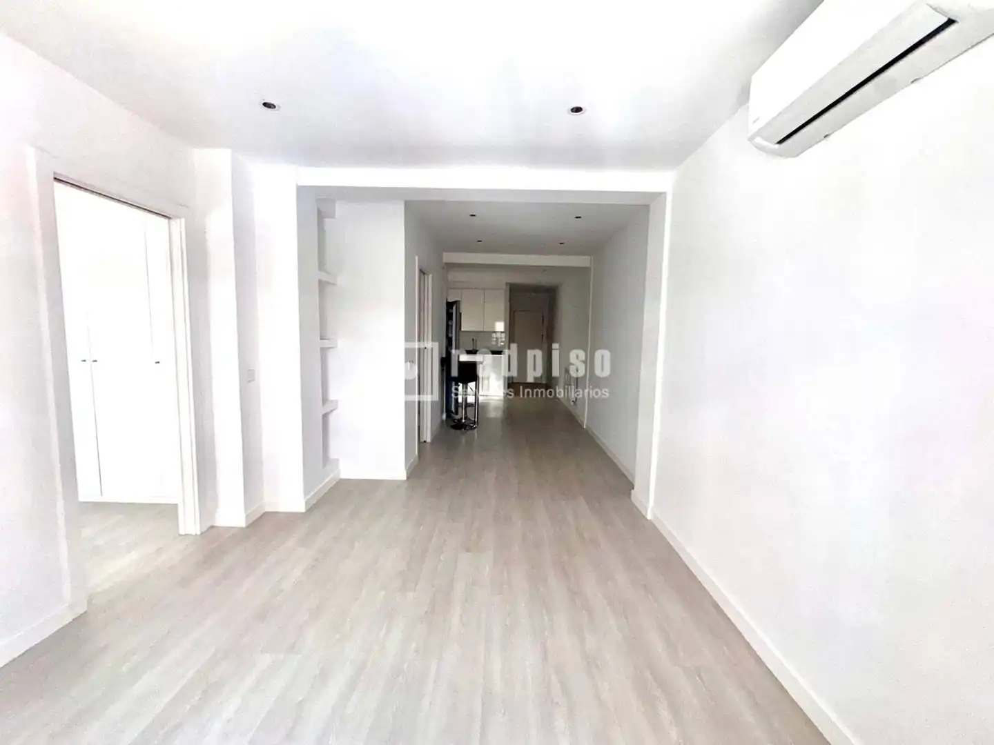 Flat for rent in Madrid  with Air Conditioner and Heating