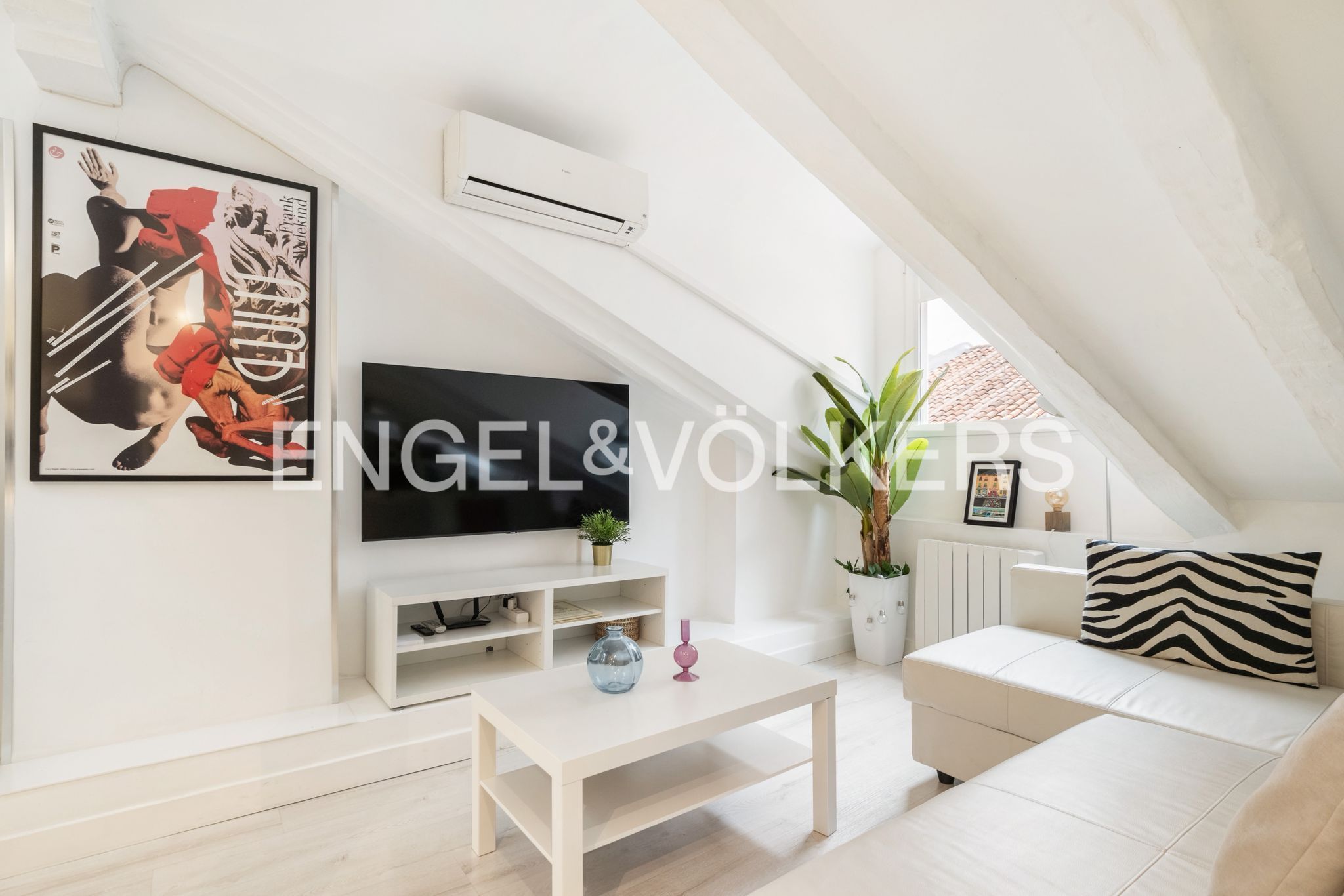 Living room of Apartment to rent in  Madrid Capital  with Air Conditioner, Heating and Parquet flooring