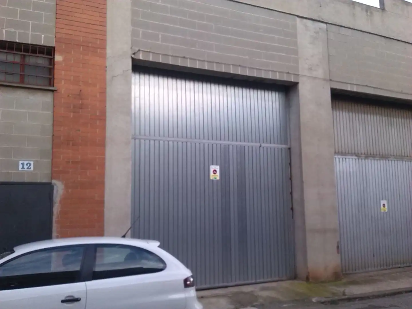 Außenansicht von Fabrikhallen zur Miete in Castellar del Vallès