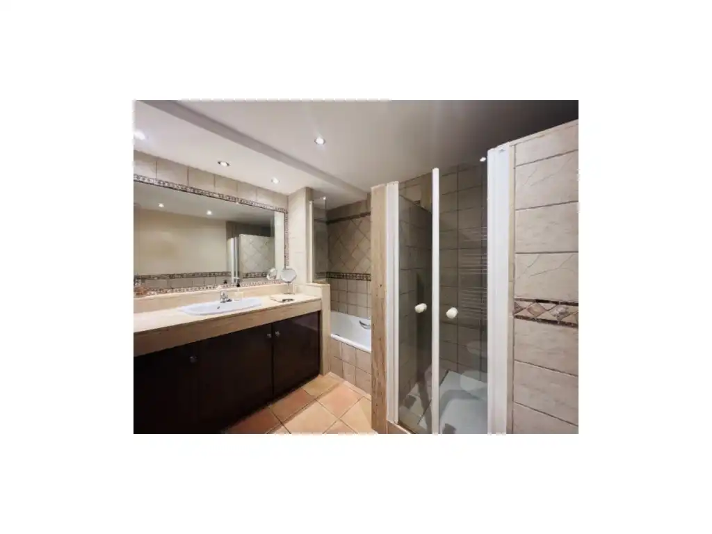Bany de Apartament de lloguer en Calvià amb Aire condicionat i Moblat