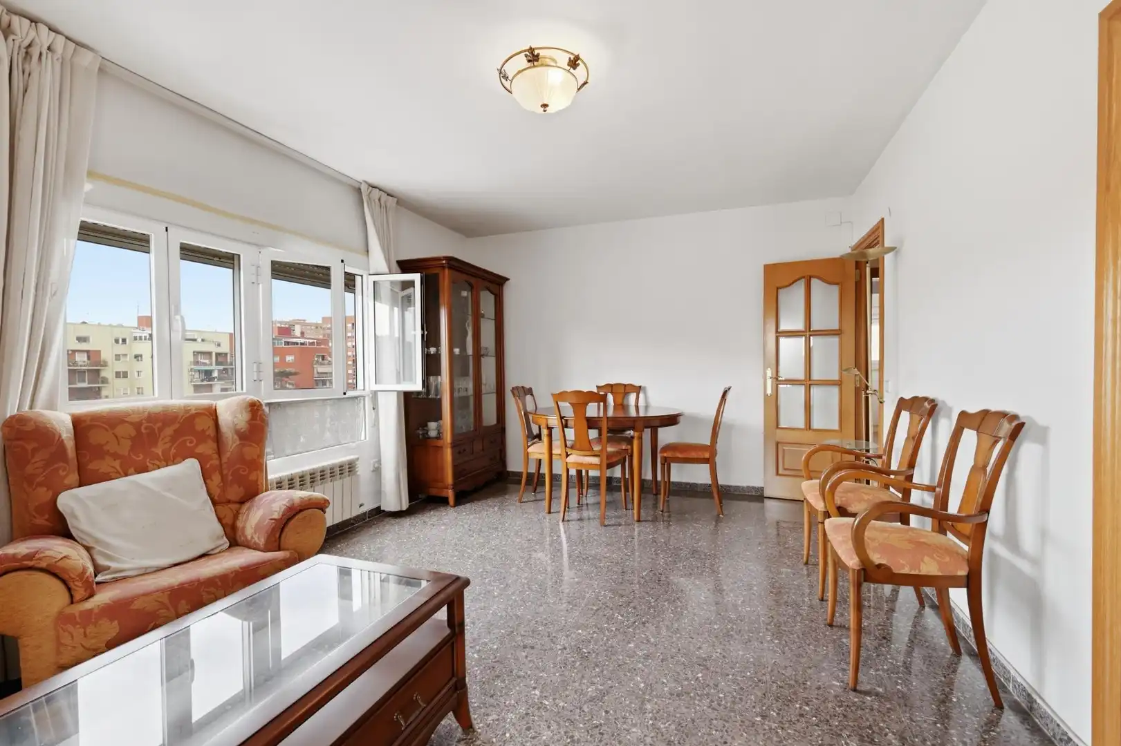 Sala d'estar de Pis en venda en Valencia amb Aire condicionat i Balcó