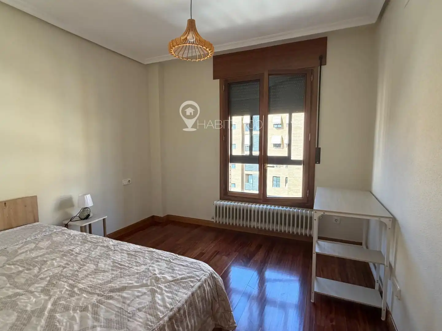 Habitación de Piso para compartir en Cuenca con Calefacción, Terraza y Amueblado