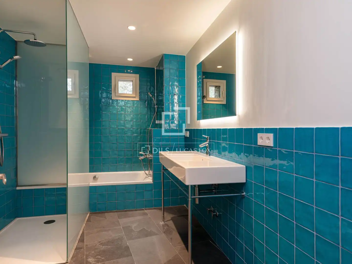 Bathroom of Houses for sale in Cadaqués  with Air Conditioner, Private garden and Terrace