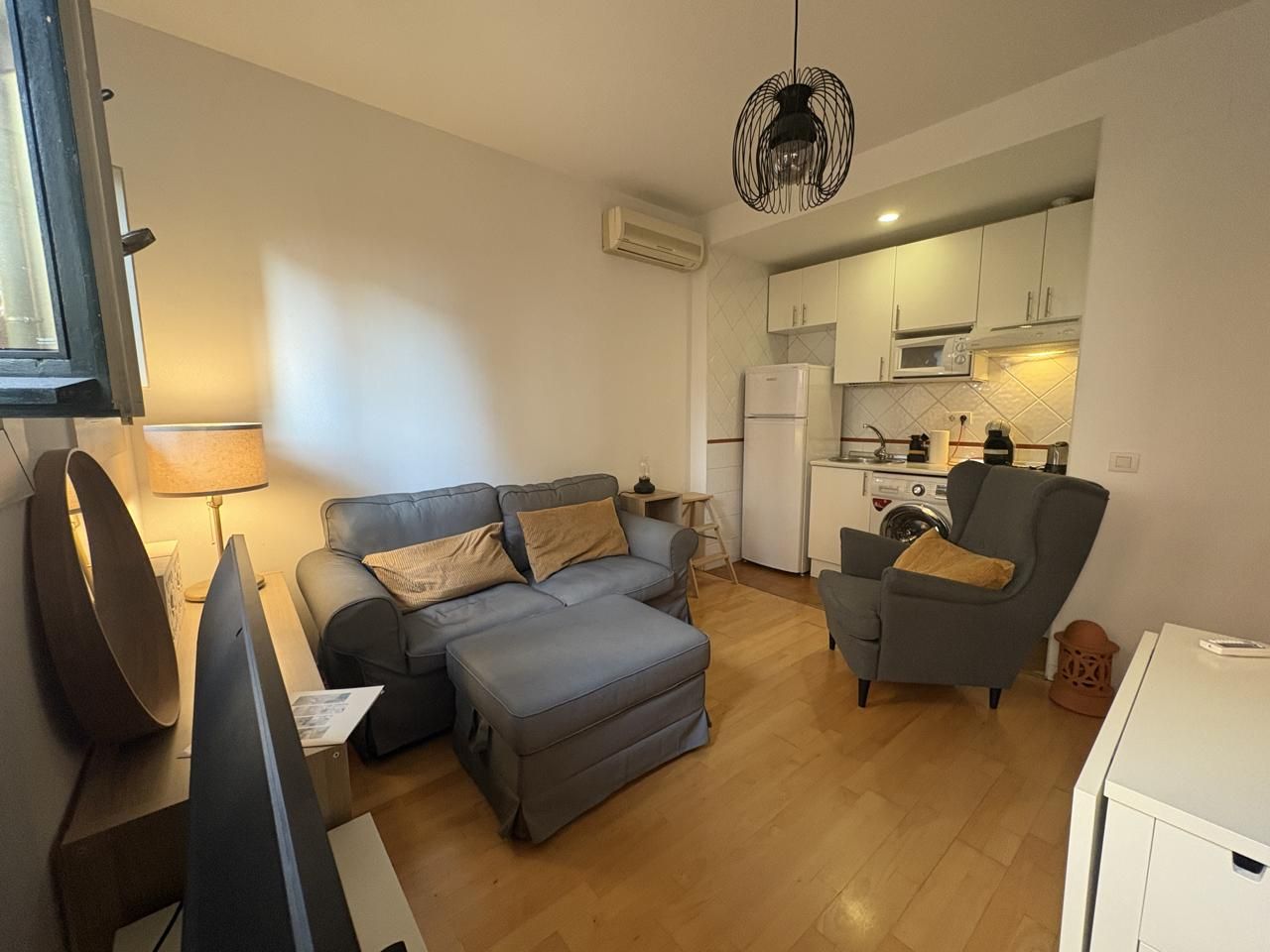 Living room of Duplex for rent in  Madrid Capital  with Air Conditioner, Heating and Furnished