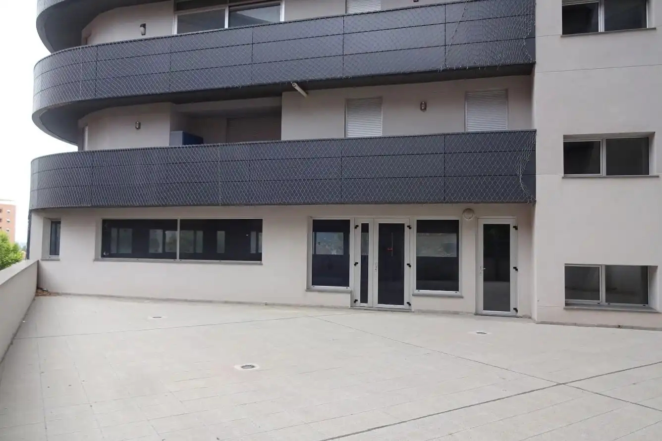 Vista exterior de Local en venta en Alcoy / Alcoi