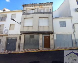 Vista exterior de Casa o xalet en venda en Castillo de Locubín amb Traster i Balcó