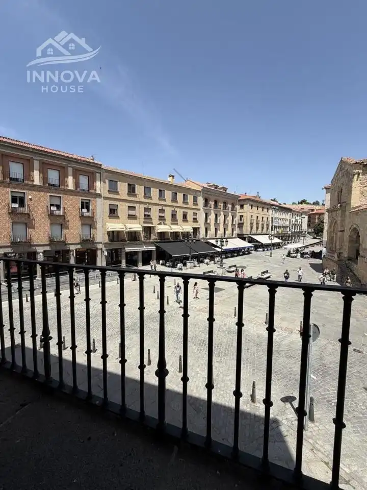 Exterior view of Flat for share in Segovia  with Heating, Terrace and Furnished