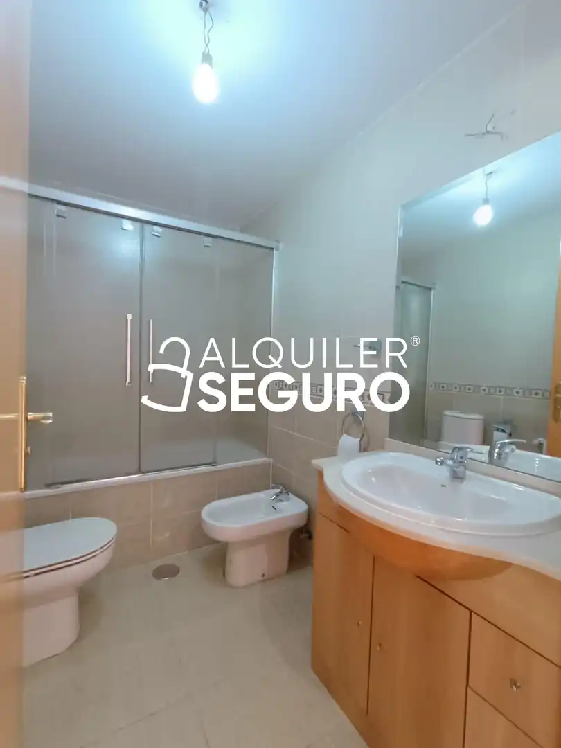 Bany de Casa o xalet de lloguer en Aranjuez amb Calefacció, Terrassa i Traster