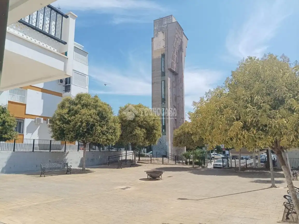 Exterior view of Flat for sale in Arahal  with Air Conditioner and Balcony