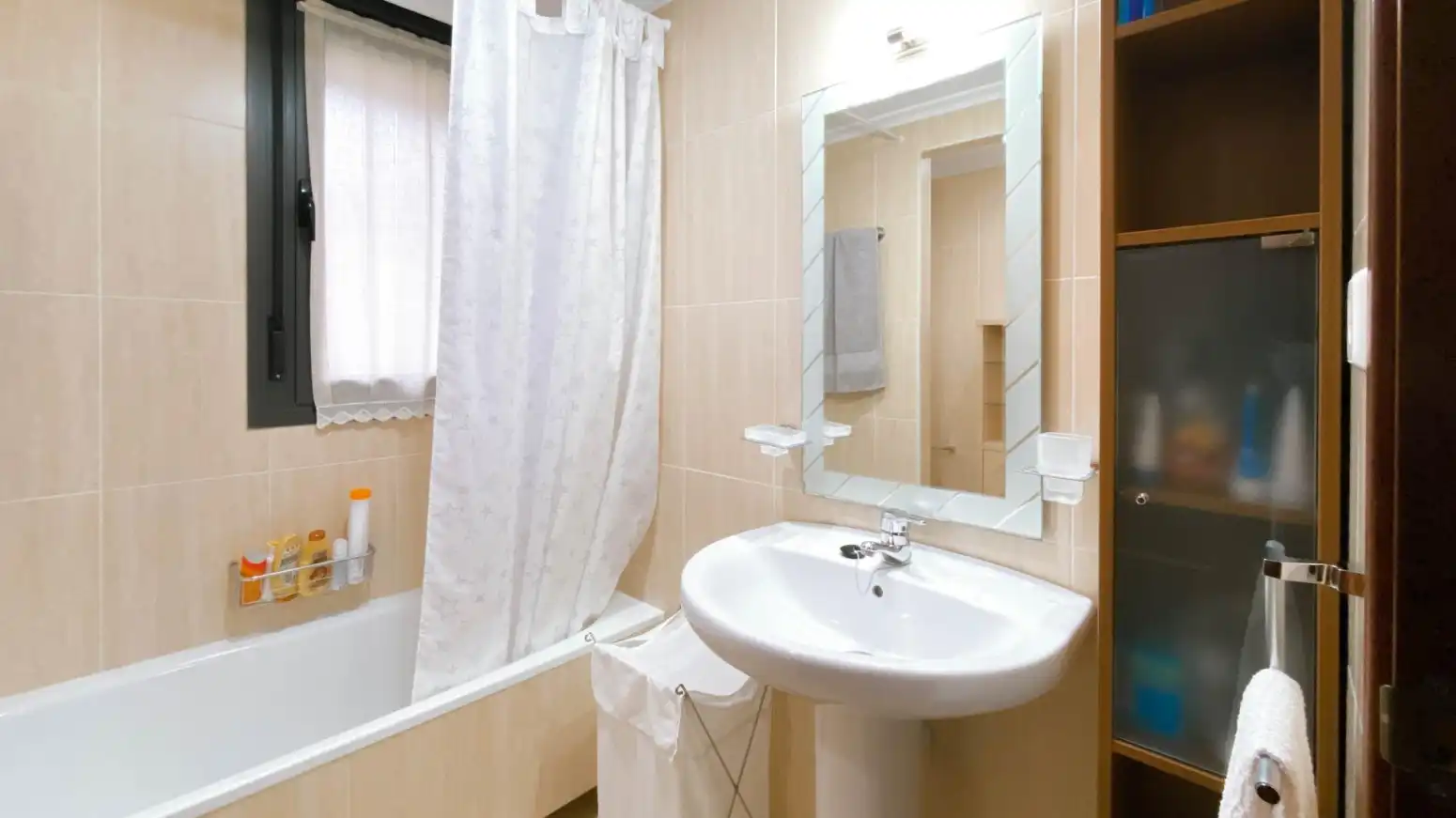 Baño de Piso en venta en Santa Cruz de Bezana con Calefacción, Parquet y Terraza