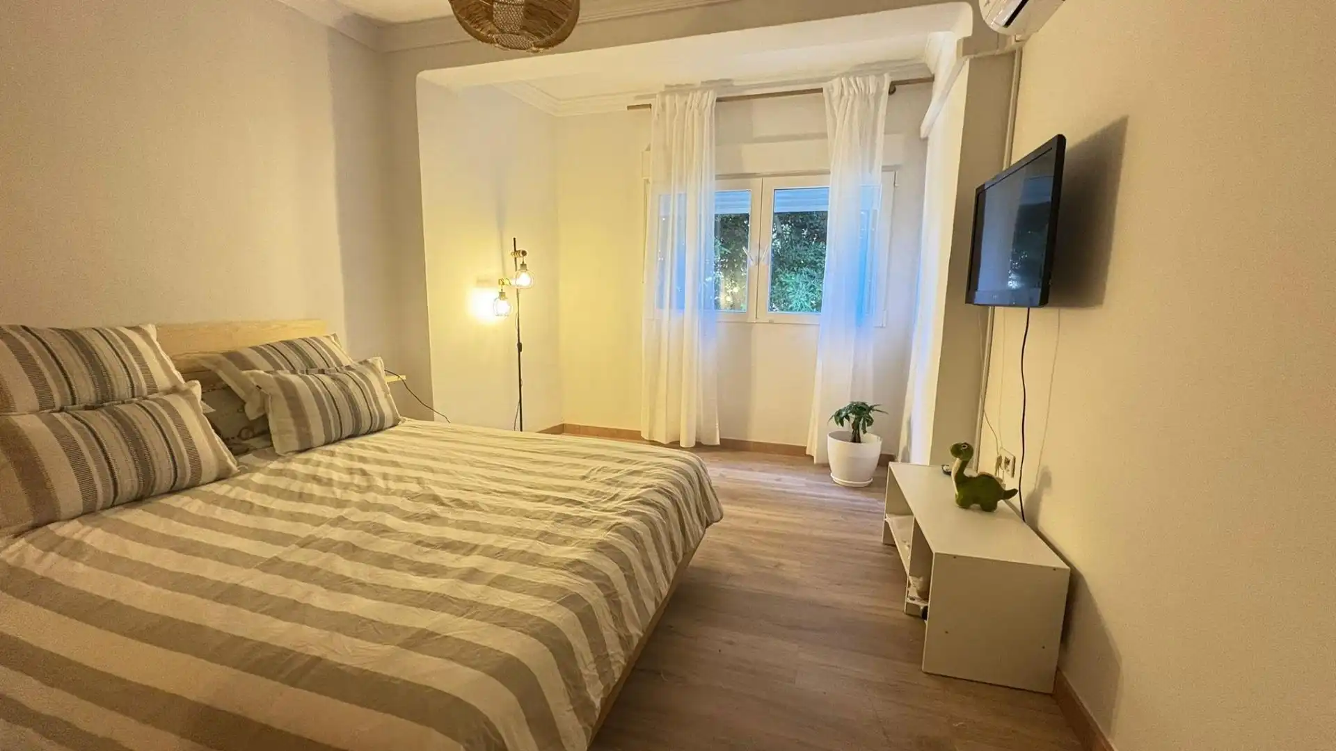 Habitación de Piso en venta en Málaga con Aire acondicionado, Amueblado y Balcón