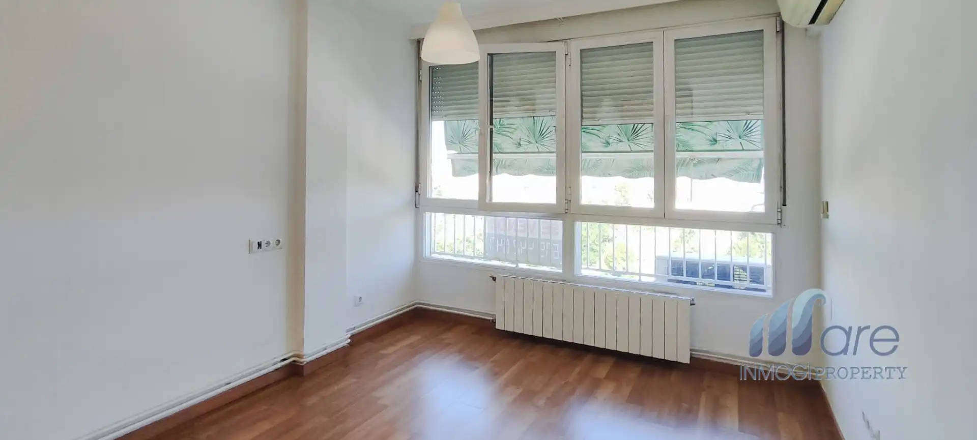 Bedroom of Flat for sale in Granada  with Heating and Parquet flooring