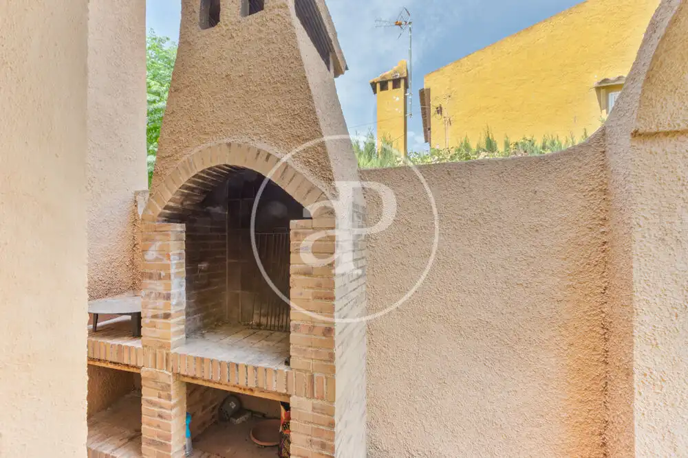 Terrassa de Casa o xalet en venda en L'Eliana amb Aire condicionat, Calefacció i Jardí privat