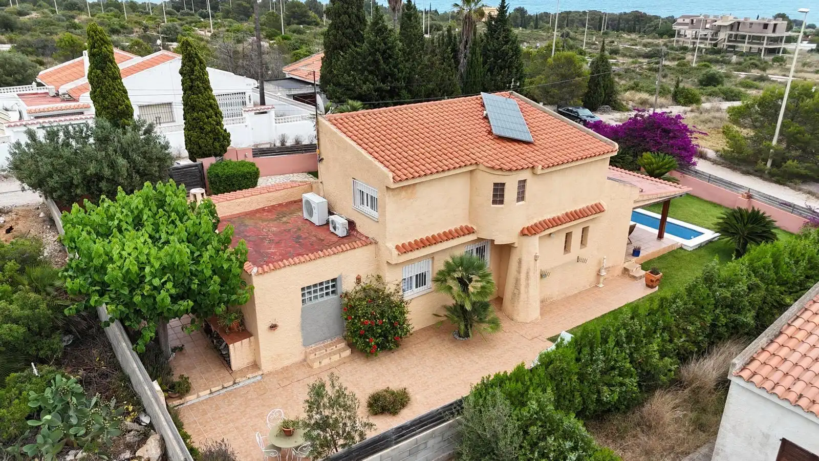 Vista exterior de Casa o xalet en venda en Peñíscola / Peníscola amb Aire condicionat, Calefacció i Jardí privat