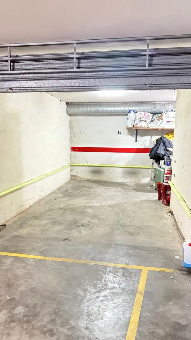 Wohnung zum Verkauf in Adra mit Klimaanlage, Heizung und Abstellraum