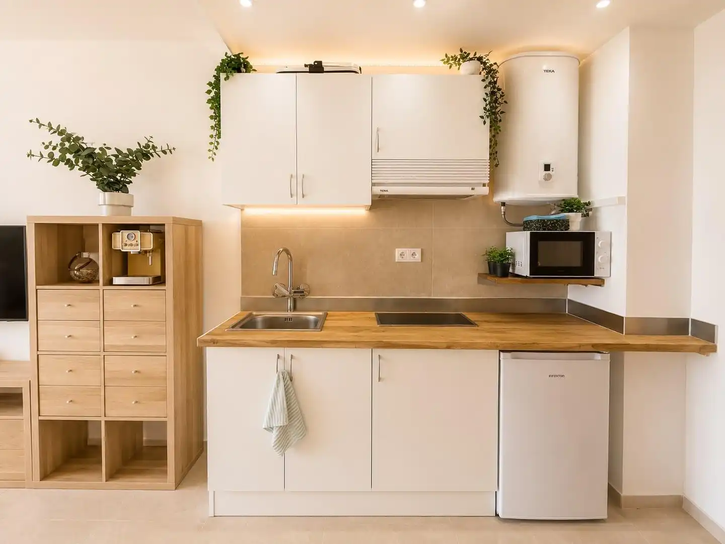 Studio mit Terrasse zur Miete in Carrer SA MOLA, imagen 4