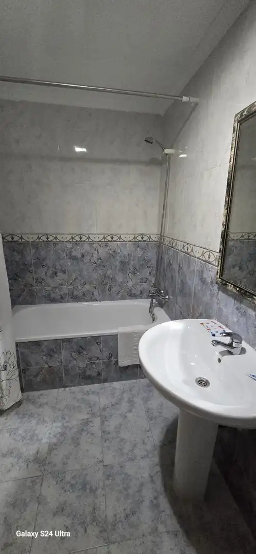 Baño de Apartamento de alquiler en Torrevieja con Aire acondicionado, Calefacción y Terraza