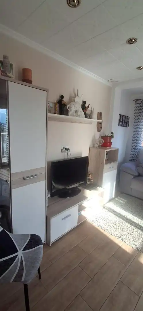 Living room of Flat for sale in Cullera  with Air Conditioner, Furnished and Balcony