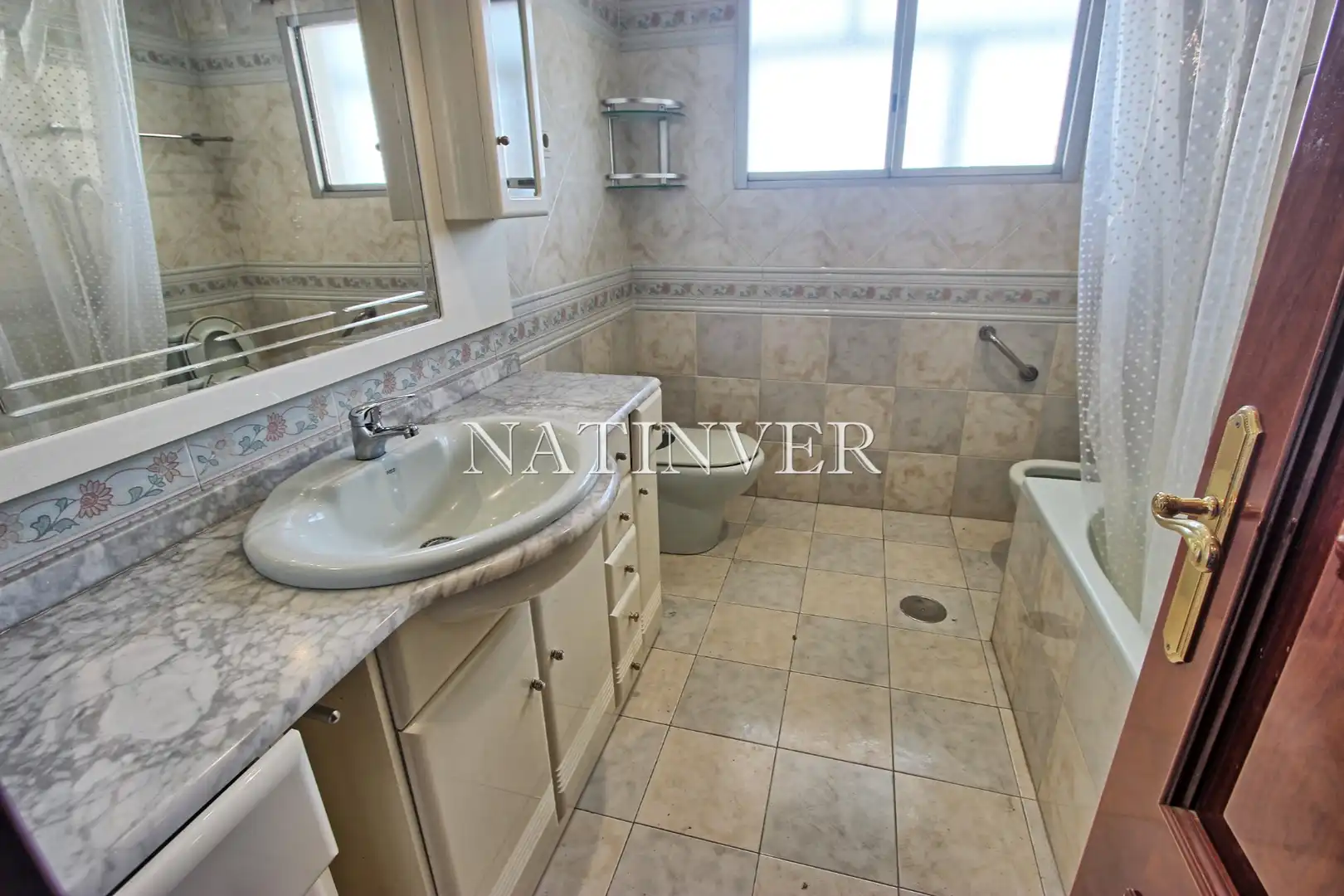 Bathroom of Flat for sale in Málaga  with Air Conditioner and Terrace
