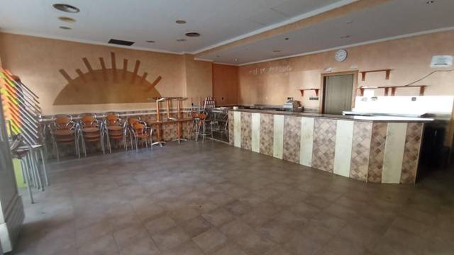 Local comercial en Venta en Avinguda d'Almassora en Avenida de Valencia - Avenida de Casalduch