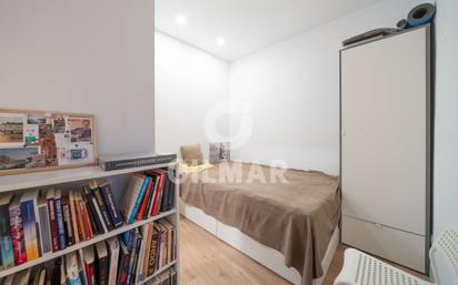 Bedroom of Flat for sale in  Madrid Capital