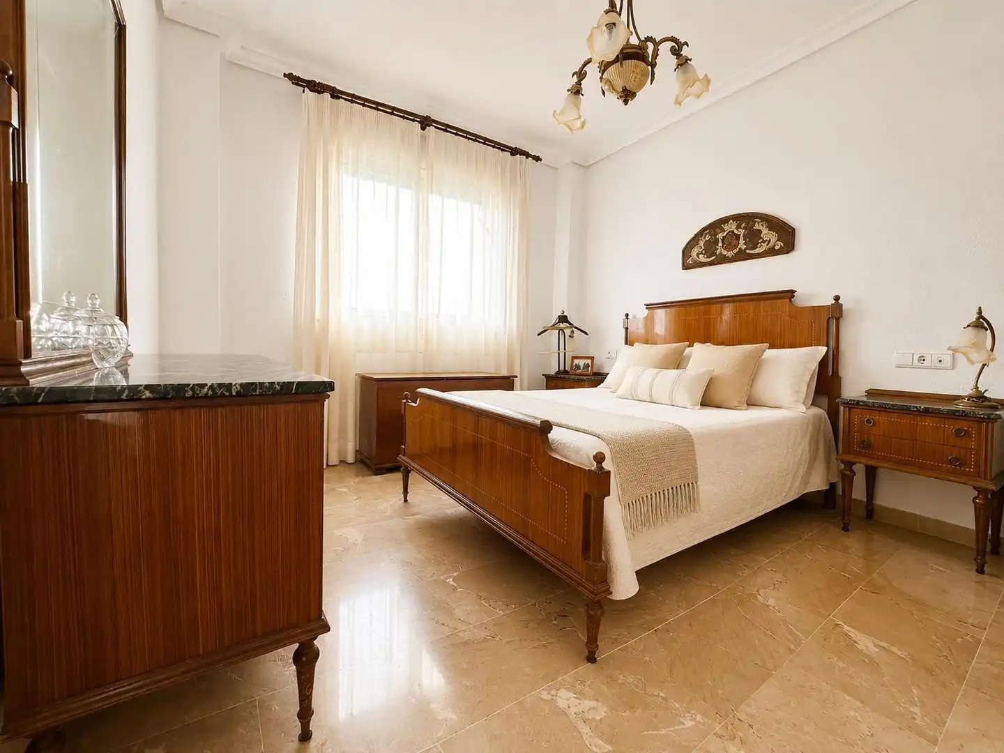 Schlafzimmer von Wohnung zum Verkauf in Córdoba mit Heizung, Privatgarten und Terrasse