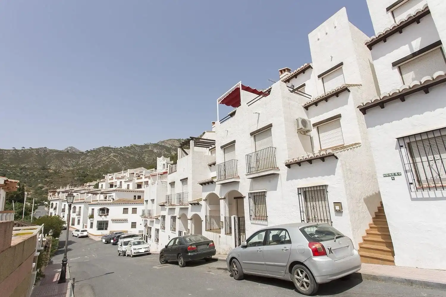 Vista exterior de Dúplex en venta en Lentegí con Aire acondicionado, Terraza y Amueblado