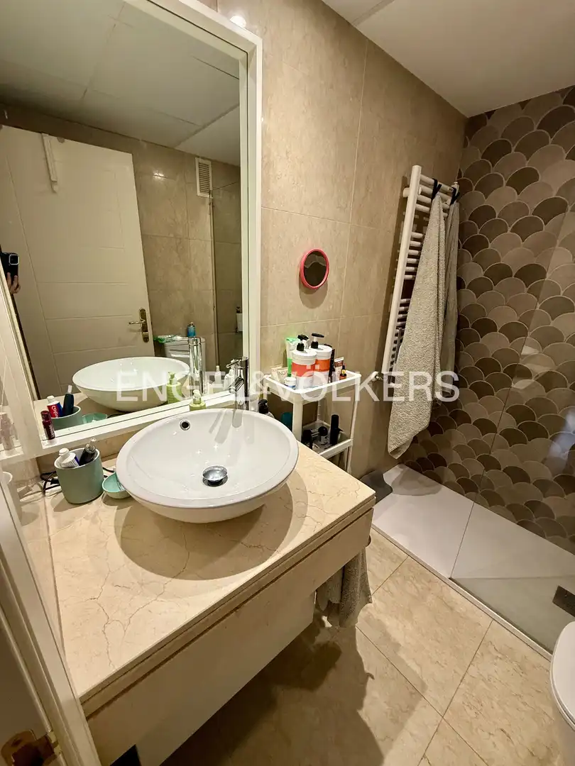 Baño de Piso de alquiler en Madrid con Calefacción, Parquet y Piscina