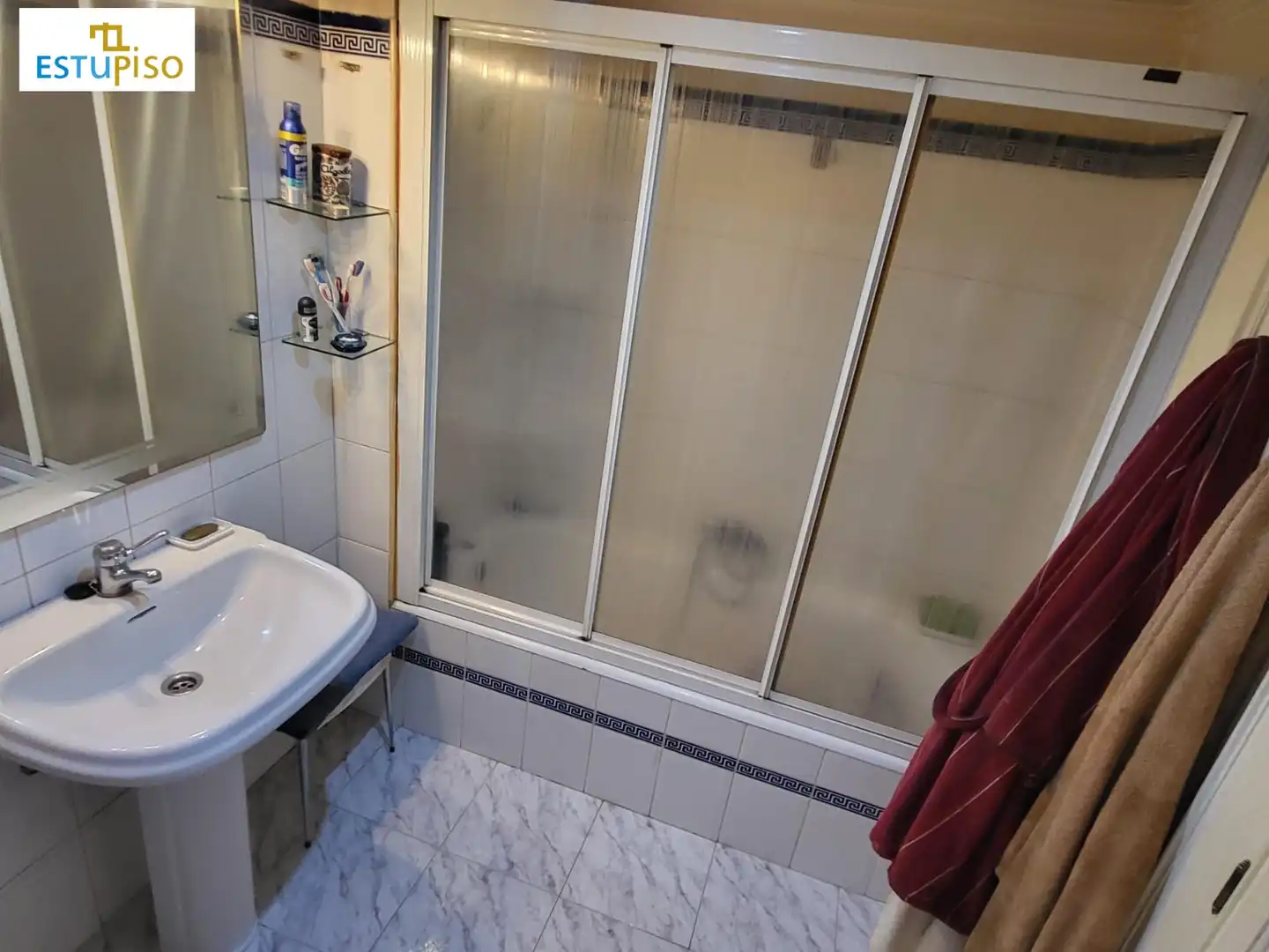 Baño de Piso en venta en León Capital  con Parquet