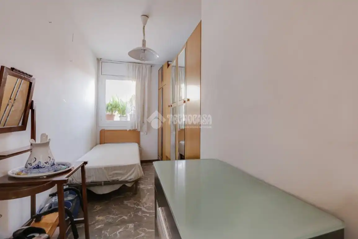 Habitación de Piso en venta en Rubí con Calefacción, Parquet y Amueblado