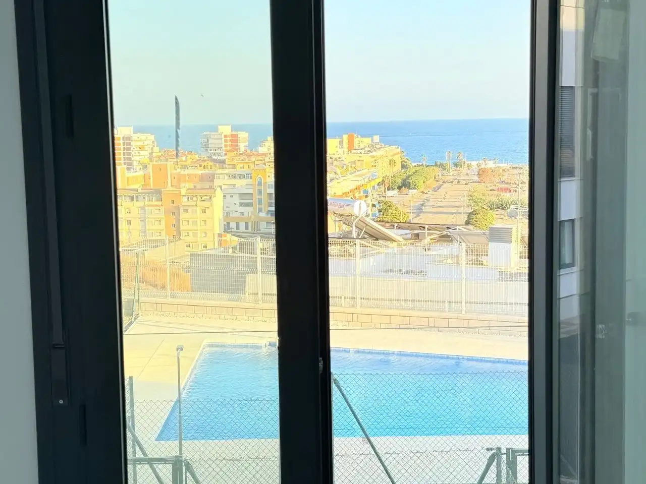 Piscina de Casa adosada en venta en Vélez-Málaga con Jardín privado y Piscina comunitaria