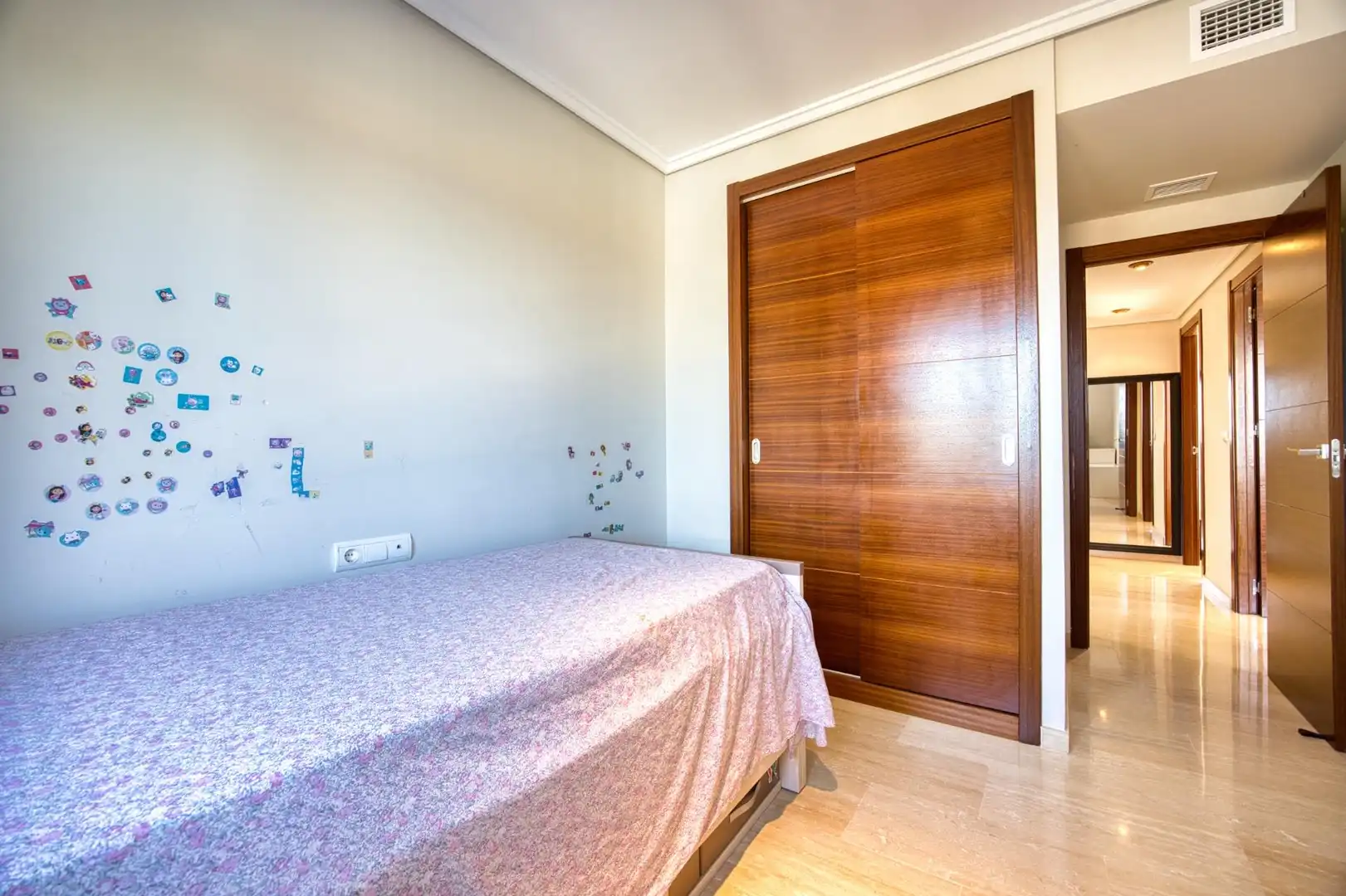 Dormitori de Pis en venda en El Campello amb Aire condicionat, Jardí privat i Terrassa