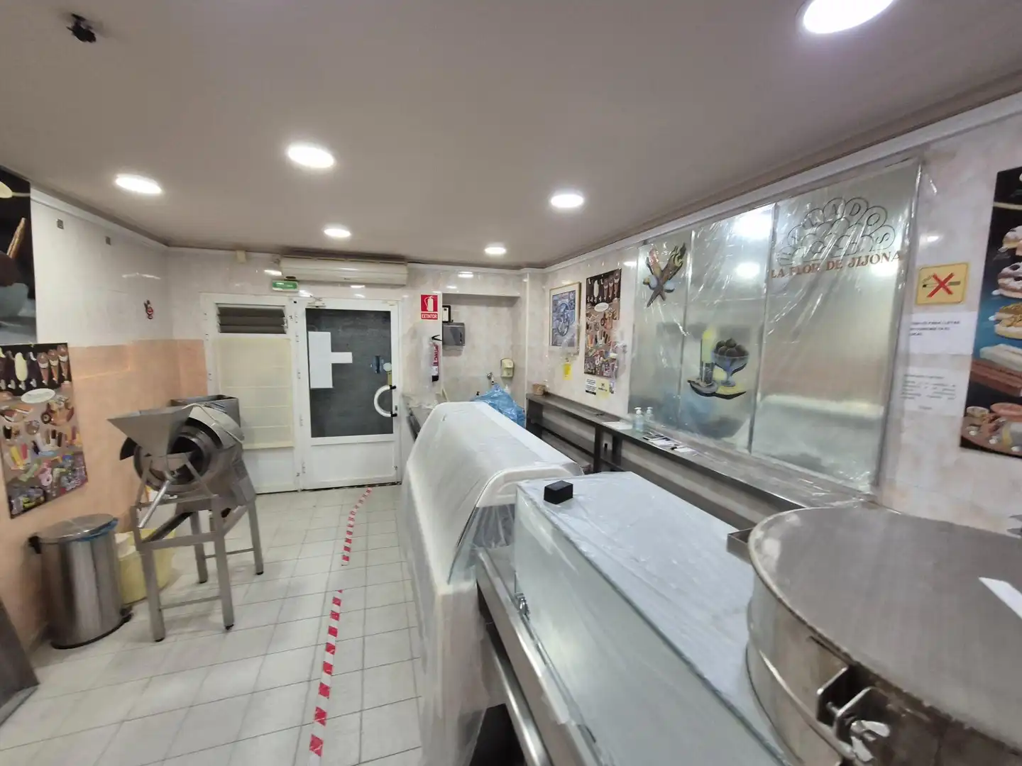 Kitchen of Commercial properties for sale in Elda  with Furnished