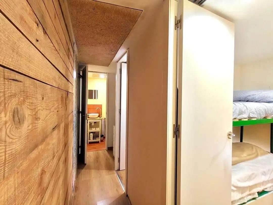 Ground floor for sale in Valencia  with Air Conditioner and Furnished
