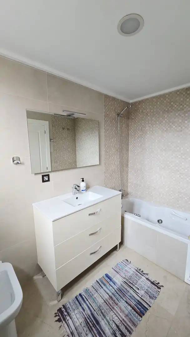 Bany de Casa o xalet en venda en Finestrat amb Aire condicionat, Jardí privat i Traster