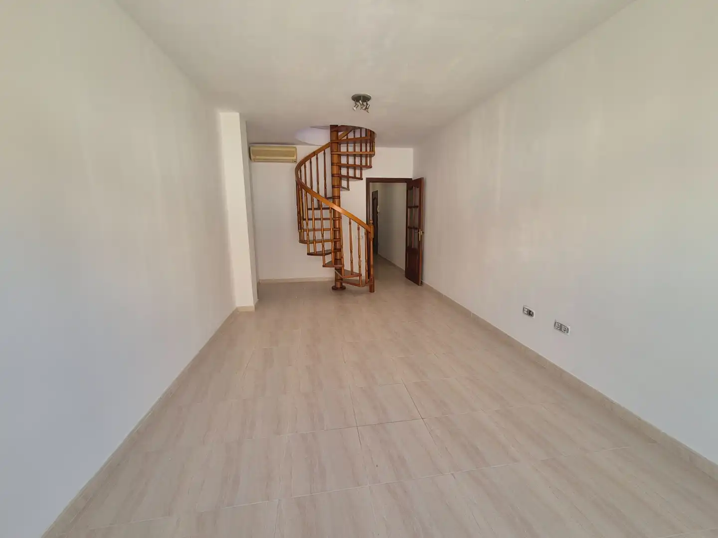 Attic for sale in Roda de Berà  with Terrace, Oven and Balcony