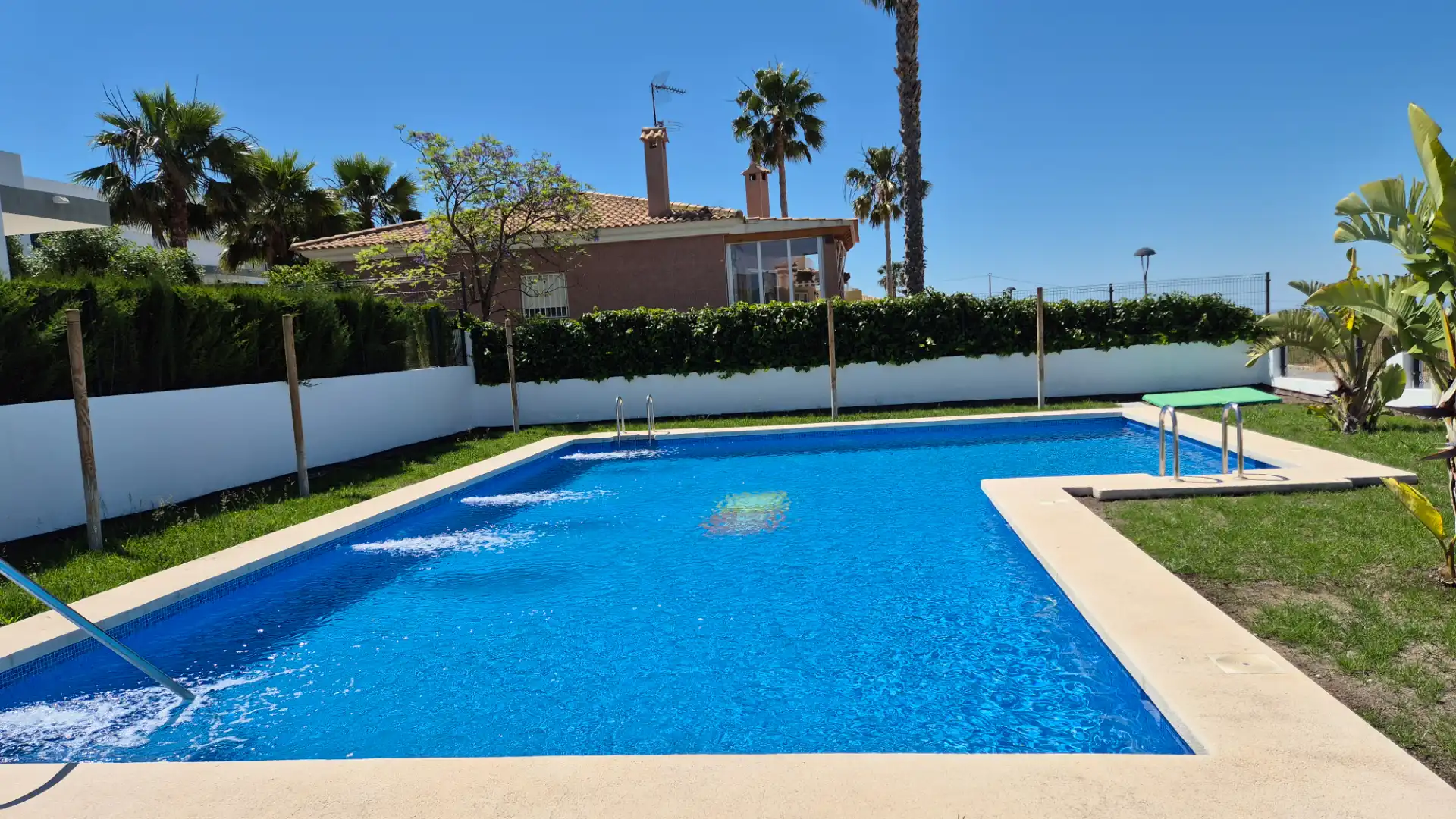 Piscina de Casa o chalet en venta en Busot con Aire acondicionado, Calefacción y Jardín privado
