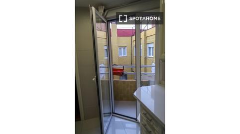 Photo 2 of Apartment to share in Pacífico,  Madrid Capital