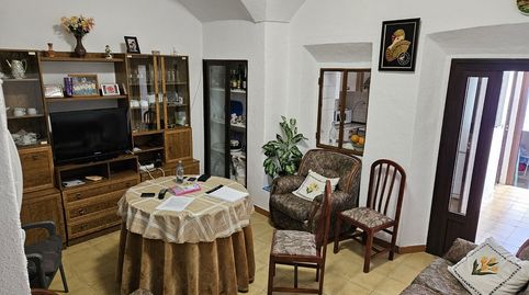 VENTA PLANTA BAJA CON PATIO EN ALISEDA (CÁCERES)