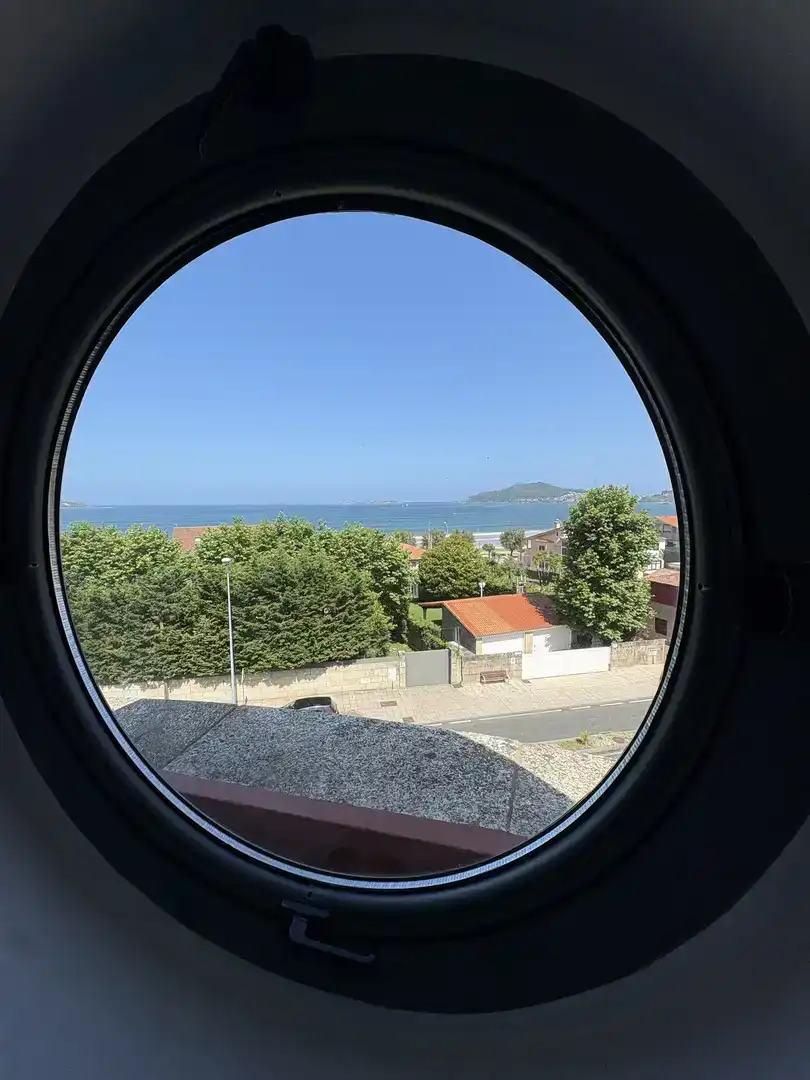 Vista exterior de Pis de lloguer en Nigrán amb Piscina i Balcó