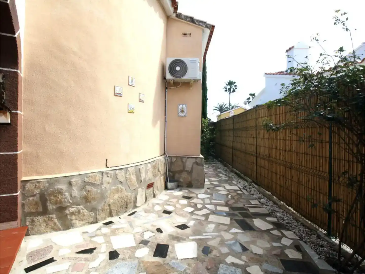 Vista exterior de Casa o xalet en venda en Els Poblets amb Aire condicionat i Piscina