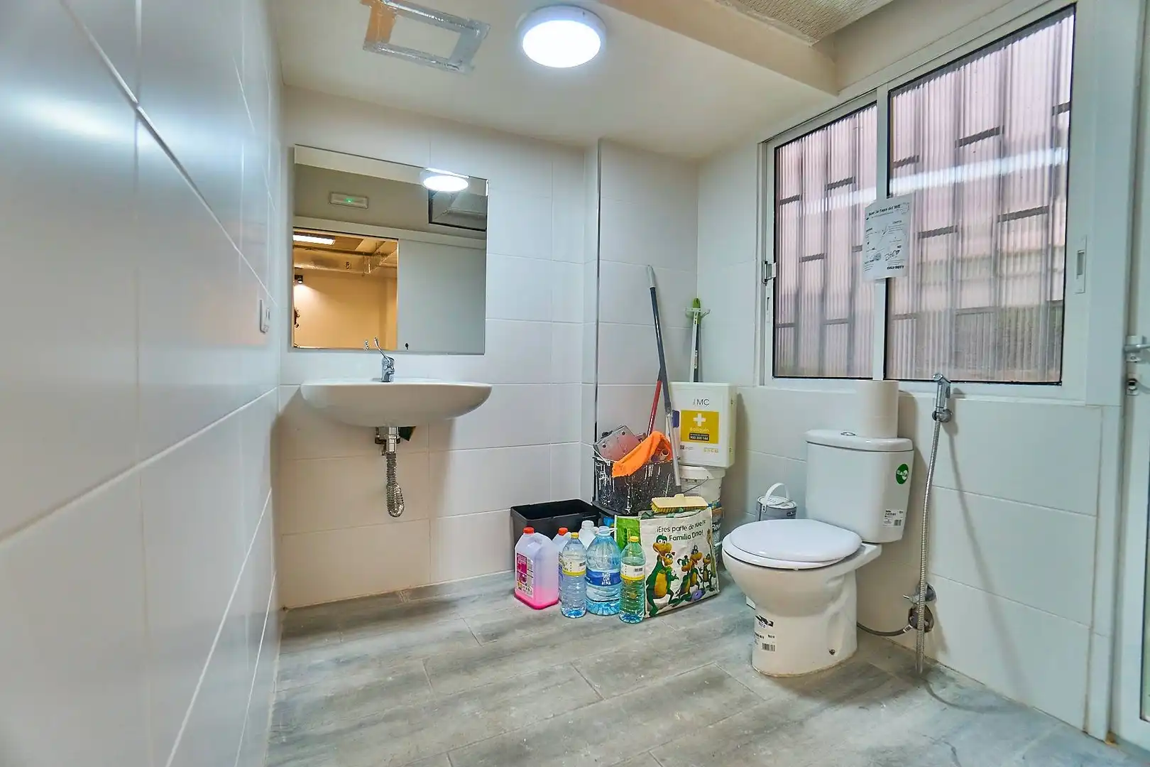 Baño de Oficina en venta en Las Palmas de Gran Canaria con Aire acondicionado, Trastero y Amueblado