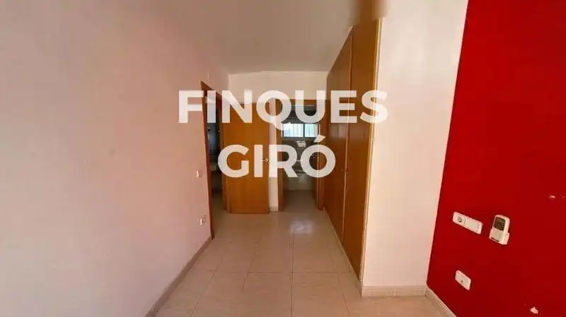 Flat for sale in JOSEP CARNER, L'Estany