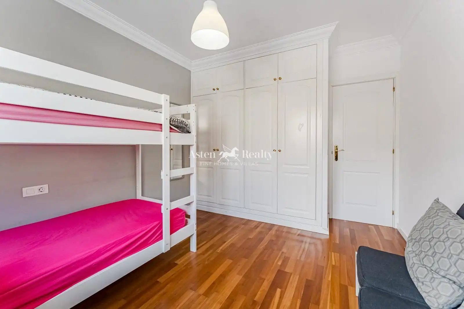 Habitación de Casa adosada en venta en San Miguel de Abona con Aire acondicionado, Calefacción y Jardín privado
