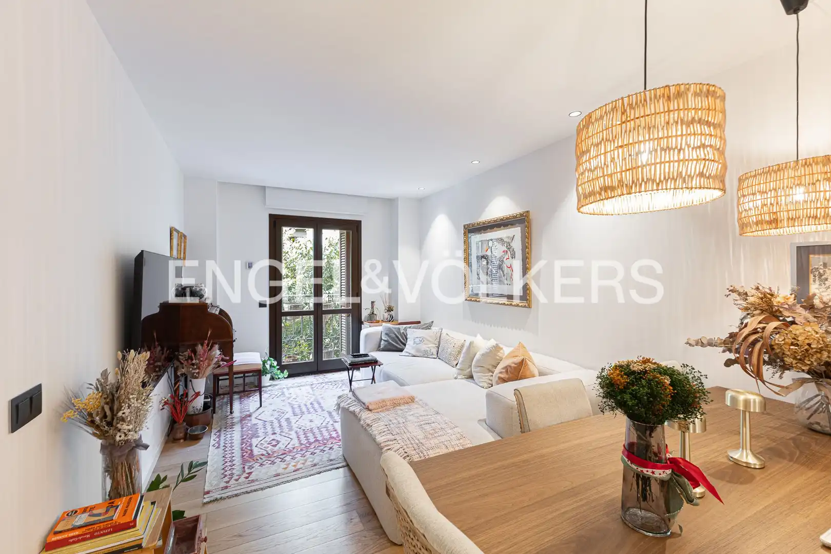 Living room of Flat for rent in Barcelona  with Air Conditioner, Heating and Parquet flooring