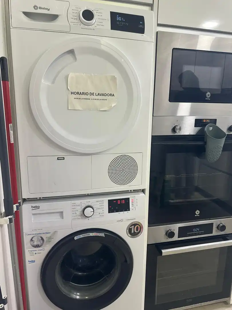 Cuina de Dúplex en venda en L'Hospitalet de Llobregat amb Aire condicionat, Calefacció i Parquet